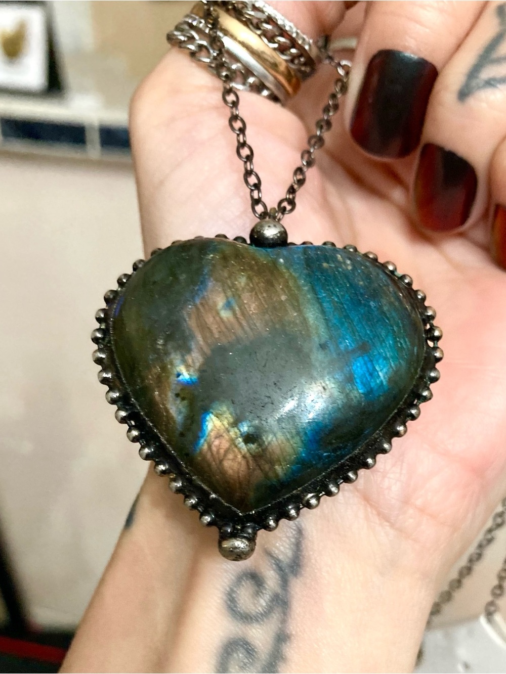 Genuine iridescent labradorite gemstone heart shape charm boho choker necklace . - Picture 6 of 10